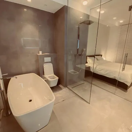 Apartment Eilandje Super Penthouse Marina 601 Antwerp