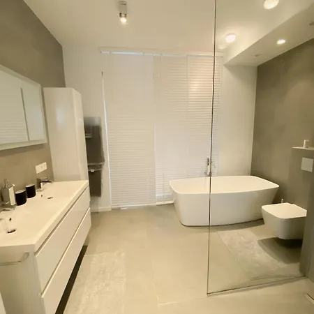 Apartment Eilandje Super Penthouse Marina 601